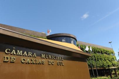  CAXIAS DO SUL, RS, BRASIL  (19/02/2014) Parreiral no Legislativo Caxiense.  Reportagem verifica a cultura de um parreiral no prédio da Câmara de Vereadores de Caxias do Sul. (Roni Rigon/Pioneiro)<!-- NICAID(10244982) -->