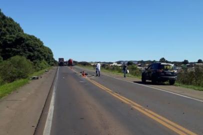 Motorista de caminhonete morre em acidente envolvendo três veículos na BR-285, em Passo Fundo