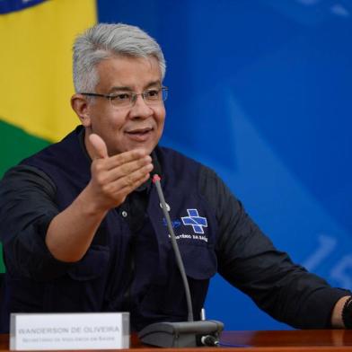 O secretÃ¡rio de VigilÃ¢ncia em SaÃºde, Wanderson Kleber de Oliveira, durante a coletiva de imprensa sobre Ã  infecÃ§Ã£o pelo novo coronavÃ­rusO secretário de Vigilância em Saúde, Wanderson Kleber de Oliveira, durante a coletiva de imprensa sobre à infecção pelo novo coronavírusLocal: BrasÃ­liaIndexador: Marcello Casal JrAgÃªncia BrasilFotógrafo: Reporter Fotografico<!-- NICAID(14478118) -->