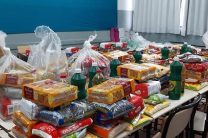 A Fundação Marcopolo doou meia tonelada de alimentos para entidades assistenciais, instituições públicas de ensino e famílias carentes de Caxias do Sul, na última semana. Inúmeras ações idealizadas por colaboradores e voluntários da instituição garantiram cestas básicas, produtos de higiene e limpeza, roupas e calçados nesse período de isolamento social para controlar a disseminação do Coronavírus (Covid-19).<!-- NICAID(14478606) -->