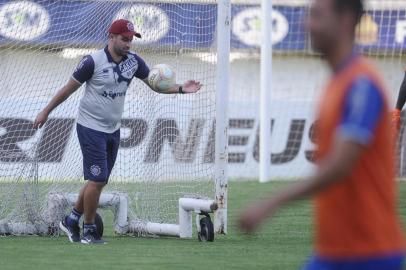  CAXIAS DO SUL, RS, BRASIL (12/03/2020)Treino do SER caxias no Estádio Centenário. Na foto, técnico Lacerda. (Antonio Valiente/Agência RBS)Indexador: ANTONIO VALIENTE / AGENCIA RBS  <!-- NICAID(14449132) -->