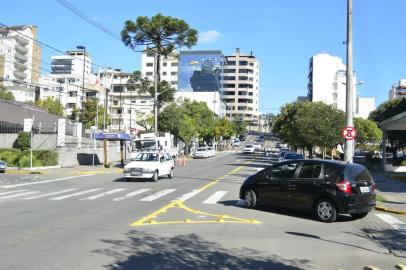 Rua Alfredo Chaves volta a ter mão dupla próximo à prefeitura de Caxias<!-- NICAID(14482500) -->