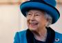 Aos 94 anos, rainha Elizabeth II participa de primeira reunião por videochamada