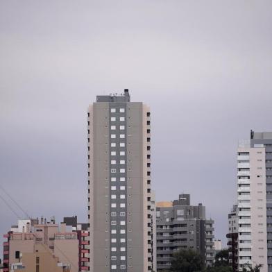  CAXIAS DO SUL, RS, BRASIL (27/05/2019)Muitas nuvens durante o dia. Períodos de nublado, com chuva a qualquer hora em Caxias do Sul. (Antonio Valiente/Agência RBS)<!-- NICAID(14095296) -->