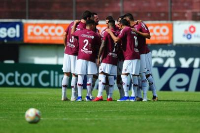  CAXIAS DO SUL, RS, BRASIL, 16/02/2020. SER Caxias x Ypiraga, jogo válido pela semifinal Taça Cel. Ewaldo Poeta, primeiro turno do Campeonato Gaúcho 2020 (Gauchão 2020), realizado no estádio Centenário. (Porthus Junior/Agência RBS)<!-- NICAID(14420860) -->