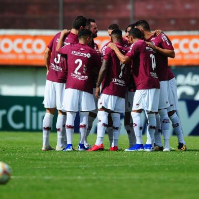  CAXIAS DO SUL, RS, BRASIL, 16/02/2020. SER Caxias x Ypiraga, jogo válido pela semifinal Taça Cel. Ewaldo Poeta, primeiro turno do Campeonato Gaúcho 2020 (Gauchão 2020), realizado no estádio Centenário. (Porthus Junior/Agência RBS)<!-- NICAID(14420860) -->