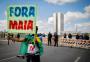 Manifestantes fazem ato a favor do governo federal em  frente ao Congresso