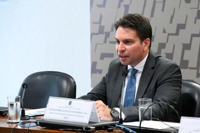  Indicado para exercer o cargo de diretor-geral da Agência Brasileira de Inteligência (Abin), Alexandre Ramagem Rodrigues; presidente da CRE, senador Nelsinho Trad (PSD-MS).Ã mesa, em pronunciamento, indicado para exercer o cargo de diretor-geral da AgÃªncia Brasileira de InteligÃªncia (Abin), Alexandre Ramagem Rodrigues.Foto: Marcos Oliveira/AgÃªncia SenadoLocal: BrasÃ­liaIndexador: Marcos OliveiraFonte: AgÃªncia SenadoFotógrafo: mo<!-- NICAID(14488046) -->