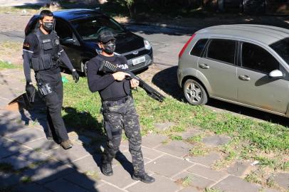 Foragido recapturado pela polícia em Porto Alegre<!-- NICAID(14488337) -->