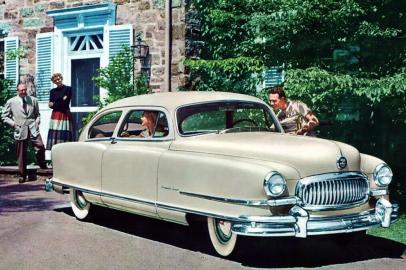  Nash Ambassador Super 1951, em publicidade da época<!-- NICAID(14488334) -->