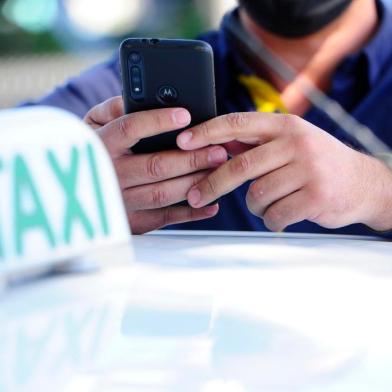  CAXIAS DO SUL, RS, BRASIL, 30/04/2020. Taxista ajudou idoso que estava caindo no golpe do falso sequestro. (Porthus Junior/Agência RBS)<!-- NICAID(14489372) -->