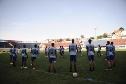  CAXIAS DO SUL, RS, BRASIL (12/03/2020)Treino do SER caxias no Estádio Centenário. (Antonio Valiente/Agência RBS)<!-- NICAID(14449114) -->