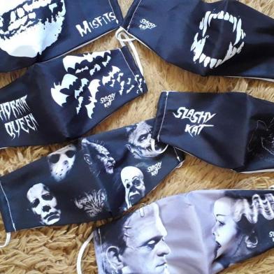 Máscaras da marca Slashy Kat<!-- NICAID(14492416) -->