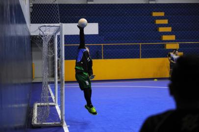  CAXIAS DO SUL, RS, BRASIL, 06/12/2019. A AABB, de Caxias do Sul, disputa a partida de volta da final da Liga Gaúcha sub-11, neste sábado (7), no Enxutão. A equipe da Serra enfrenta a AAPF, de Augusto Pestana, a partir das 11h. (Marcelo Casagrande/Agência RBS)<!-- NICAID(14350444) -->