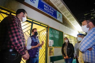 Nelson Marchezan visita posto de saúde do bairro Belém Novo, que passa a ficar aberto até as 22h