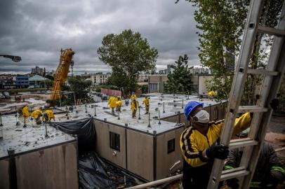  PORTO ALEGRE, RS, BRASIL - 13/05/2020Construção do anexo ao Hospital Independência<!-- NICAID(14499196) -->