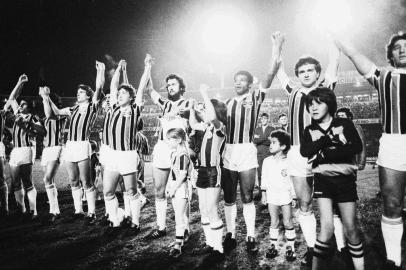 CRÉDITO: Adolfo Alves/ Agência RBSEquipe do Grêmio no jogo Grêmio x Penharol, pela Copa Libertadores da América de 1983.# ENVELOPE:13202<!-- NICAID(1950089) -->