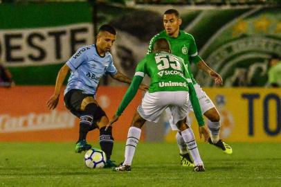 CHAPECOENSE X GRÊMIOSC - BRASILEIRÃO/CHAPECOENSE X GRÊMIO - ESPORTES - Matheus Henrique, do Grêmio, na partida contra a Chapecoense, válida pela 16ª rodada do   Campeonato Brasileiro 2018, na Arena Condá, em Chapecó, neste domingo.   29/07/2018 - Foto: RICARDO LUIS ARTIFON/AGIF/ESTADÃO CONTEÚDOEditoria: ESPORTESLocal: CHAPECOIndexador: RICARDO LUIS ARTIFONFonte: www.agif.com.brFotógrafo: AGIF<!-- NICAID(13669488) -->