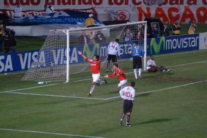 *** P.Franken - Inter 4 ***Internacional e São Paulo jogam a última partida da Copa Libertadores da América 2006 no estádio Beira-Rio, em Porto Alegre. O São Paulo já foi campeão três vezes, enquanto o Inter vai em busca da sua primeira conquista.Fernandão abre o placar; Inter sai na frente.