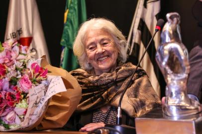 BELO HORIZONTE / MINAS GERAIS / BRASIL (28.06.2017) Solenidade de entrega do Galo de Prata Ã  escritora AdÃ©lia Prado no auditÃ³rio Elias Kalil na sede do AtlÃ©tico no bairro de Lourdes - Foto: Bruno Cantini / AtlÃ©tico<!-- NICAID(14501154) -->