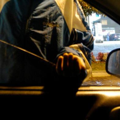 *** Meninos de rua - PJ ***Matéria especial sobre meninos de rua. Na foto, adolescentes que ficam esmolando na Rua Júlio de Castilhos, no bairro São Pelegrino.<!-- NICAID(1080314) -->