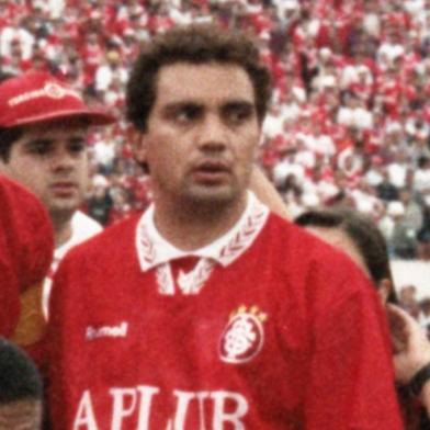 Time posado do Inter.Campeonato Brasileiro de 1995.Internacional 0 x 1 Portuguesa.Estádio Beira-Rio.-CRÉDITO FOTÓGRAFO: Ricardo Chaves, Agência RBS, 01/10/1995-#ENVELOPE: 156412<!-- NICAID(14370473) -->