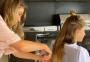 Gisele Bündchen corta cabelo da filha em casa; veja 5 dicas para fazer o mesmo sem errar