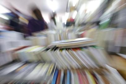  PORTO ALEGRE, RS, BRASIL - 2019.11.13 - Movimento de visitantes e leitores durante a feira do livro, em Porto Alegre. (Foto: ANDRÉ ÁVILA/ Agência RBS)<!-- NICAID(14325417) -->