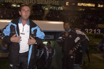 #Máquina: D1-5021672TREINADOR NESTOR SIMIONATTO EM SEU PRIMEIRO JOGO PELO GREMIO<!-- NICAID(1468802) -->