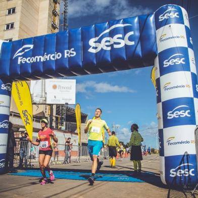  Cerca de mil atletas participaram do Circuito Sesc de Corridas, etapa de Caxias do Sul<!-- NICAID(12802776) -->