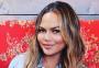 Chrissy Teigen doará US$ 200 mil para pagar fiança de manifestantes 