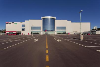 Passo Fundo Shopping vai oferecer cine drive in<!-- NICAID(14513143) -->