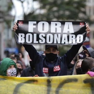  PORTO ALEGRE, RS, BRASIL, 07/06/2020- Protesto antifascista realizado no Centro de Porto Alegre. Fotos: Isadora Neumann / Agencia RBS<!-- NICAID(14517266) -->