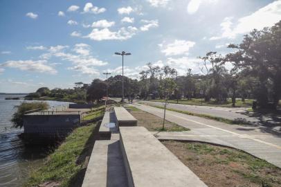  PORTO ALEGRE, RS, BRASIL - 01.06.2020 - Como estão as obras de revitalização da área do Timbuka? Eram para ter sido entregues em abril, mas, aparentemente, foram abandonadas. (Foto: Isadora Neumann/Agencia RBS)Indexador: ISADORA NEUMANN<!-- NICAID(14512506) -->