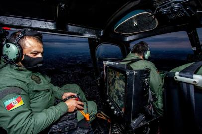  PORTO ALEGRE, RS, BRASIL - 08/06/2020 - Batalhão Aéreo da Brigada Militar passa a utilizar nova tecnologia no combate ao crime: um imageador térmico instalado em seus helicópteros. (Foto: Marco Favero/Agencia RBS)Indexador: Marco Favero<!-- NICAID(14518162) -->