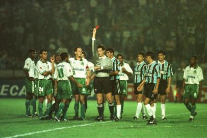  Grêmio 5x0 Palmeiras, Copa Libertadores - 26.07.1995-CRÉDITO FOTÓGRAFO: Paulo Franken, Agência RBS, 26/07/1995<!-- NICAID(8260951) -->