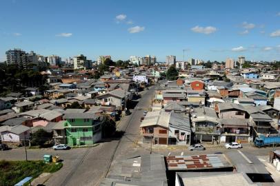  CAXIAS DO SUL, RS, BRASIL, 26/03/2019Bairro 1º de MaioO pleno do Superior Tribunal de Justiça (STJ) julga nesta quarta-feira (27) em Brasília se o município de Caxias do Sul pode ser responsabilizado pela invasão do terreno de 57 mil metros quadrados da família Magnabosco, ocorrida nos anos 1970, onde hoje fica o bairro Primeiro de Maio. Caso o município seja mantido como réu na ação, está sujeito a pagar uma indenização que supera os R$ 600 milhões, valor que foi crescendo com os juros e correções ao longo do tempo. (Lucas Amorelli/Agência RBS)<!-- NICAID(14011941) -->