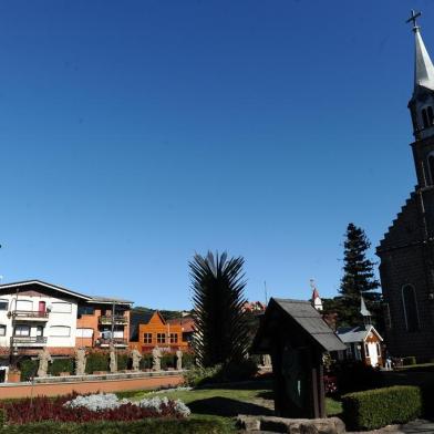  GRAMADO, RS, BRASIL. (02/06/2020)Em Gramado, a unidade Laghetto Stilo Borges, que fica no Centro, foi uma das primeiras da rede a voltar às atividades. Aos finais de semana a ocupação já chega a 40% e os 50% deverão ser facilmente atingidos no feriadão de Corpus Christi + Dia dos Namorados. Diversos cuidados entraram pra rotina do estabelecimento. (Antonio Valiente/Agência RBS)<!-- NICAID(14513788) -->