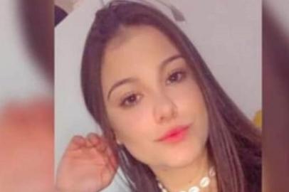 A Polícia Civil investiga o desaparecimento de uma jovem de 18 anos em Soledade, no norte gaúcho. Paula Schaiane Perin Portes foi vista pela última vez na noite de quarta-feira (10).Segundo a família, Schaiane saiu com amigas para jogar cartas no apartamento de conhecidos. Enquanto estava lá, no entanto, teria recebido uma mensagem de um rapaz, com quem havia saído em outra oportunidade, para que fosse até a casa dele.<!-- NICAID(14521971) -->