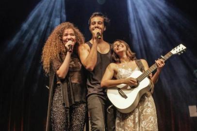 Anavitória e Tiago Iorc