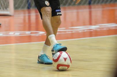 CAXIAS DO SUL, RS, BRASIL, 07/11/2019Treinamento da ACBF. A equipe de Carlos Barbosa enfrenta o Pato Futsal pelas quartas de final da Liga Nacional de Futsal.Valdin - veterano(Lucas Amorelli/Agência RBS)<!-- NICAID(14317942) -->