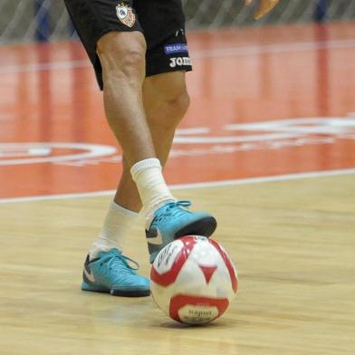 CAXIAS DO SUL, RS, BRASIL, 07/11/2019Treinamento da ACBF. A equipe de Carlos Barbosa enfrenta o Pato Futsal pelas quartas de final da Liga Nacional de Futsal.Valdin - veterano(Lucas Amorelli/Agência RBS)<!-- NICAID(14317942) -->