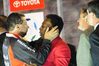 Pelé cumprimenta o técnico Celso Roth pela conquista do título da Libertadores/2010, pelo Inter, no Beira-Rio, contra o Chivas, do México<!-- NICAID(5499204) -->