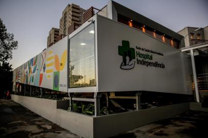  PORTO ALEGRE, RS, BRASIL - 27.05.2020 - O novo hospital para atendimento a pacientes com coronavírus, em Porto Alegre, será entregue nesta quinta-feira (28), 30 dias depois do início de sua construção. Com investimento de R$ 10,4 milhões, a estrutura resulta de uma parceria entre as empresas Gerdau, Ipiranga, Zaffari e Hospital Moinhos de Vento.A unidade tem 60 leitos em um espaço anexo ao Hospital Independência, na Avenida Antônio de Carvalho. A data de início do atendimento médico ainda não foi divulgada. Os serviços serão voltados exclusivamente a pacientes do Sistema Único de Saúde (SUS). (Foto: Marco Favero/Agencia RBS)<!-- NICAID(14509384) -->