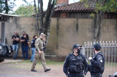  ** EM BAIXA ** PLANALTO, RS, BRASIL - 18.06.2020 - Movimentação em Planalto, na reconstituição da morte do menino Rafael Mateus Winques. (Foto: Lauro Alves/Agencia RBS)<!-- NICAID(14525742) -->