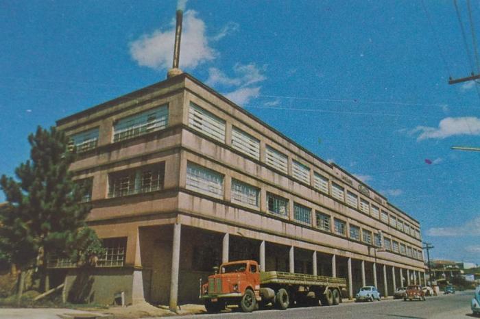 Foto Scalco / Reprodução do álbum Centenário da Imigração Italiana (1875-1975)