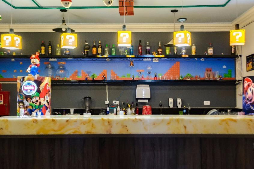Bar inspirado no Super Mario Bros inaugura em Curitiba