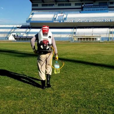 O Esportivo realizou um processo de sanitização nas dependências do estádio Montanha dos Vinhedos. A ação higienizou todos os espaços do complexo esportivo.<!-- NICAID(14529406) -->