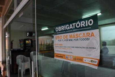  PROTÁSIO ALVES, RS, BRASIL (25/06/2020)Moradores de Protásio Alves estão assustados com número de infectados. Poucas pessoas na ruas, fluxo de carros tímido e comércio praticamente deserto por volta das 11h da manhã desta quinta-feira (25) em Protásio Alves. O movimento que já é pequeno, em uma cidade pequena com cerca de dois mil habitantes, baixou ainda mais depois dos 10 casos confirmados de coronavirus no município. (Antonio Valiente/Agência RBS)<!-- NICAID(14531065) -->