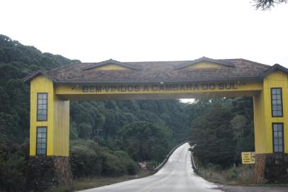  CAMBARÁ DO SUL, RS, BRASIL (11/06/2020)Cambará do Sul retoma aos poucos a rotina de destino turístico do RS. A cidade que viu o cenário mudar durante a pandemia, amanheceu com a expectativa de receber visitantes nesta quinta-feira (11), depois da reabertura dos parques nacionais na quarta-feira. (Antonio Valiente/Agência RBS)<!-- NICAID(14520497) -->